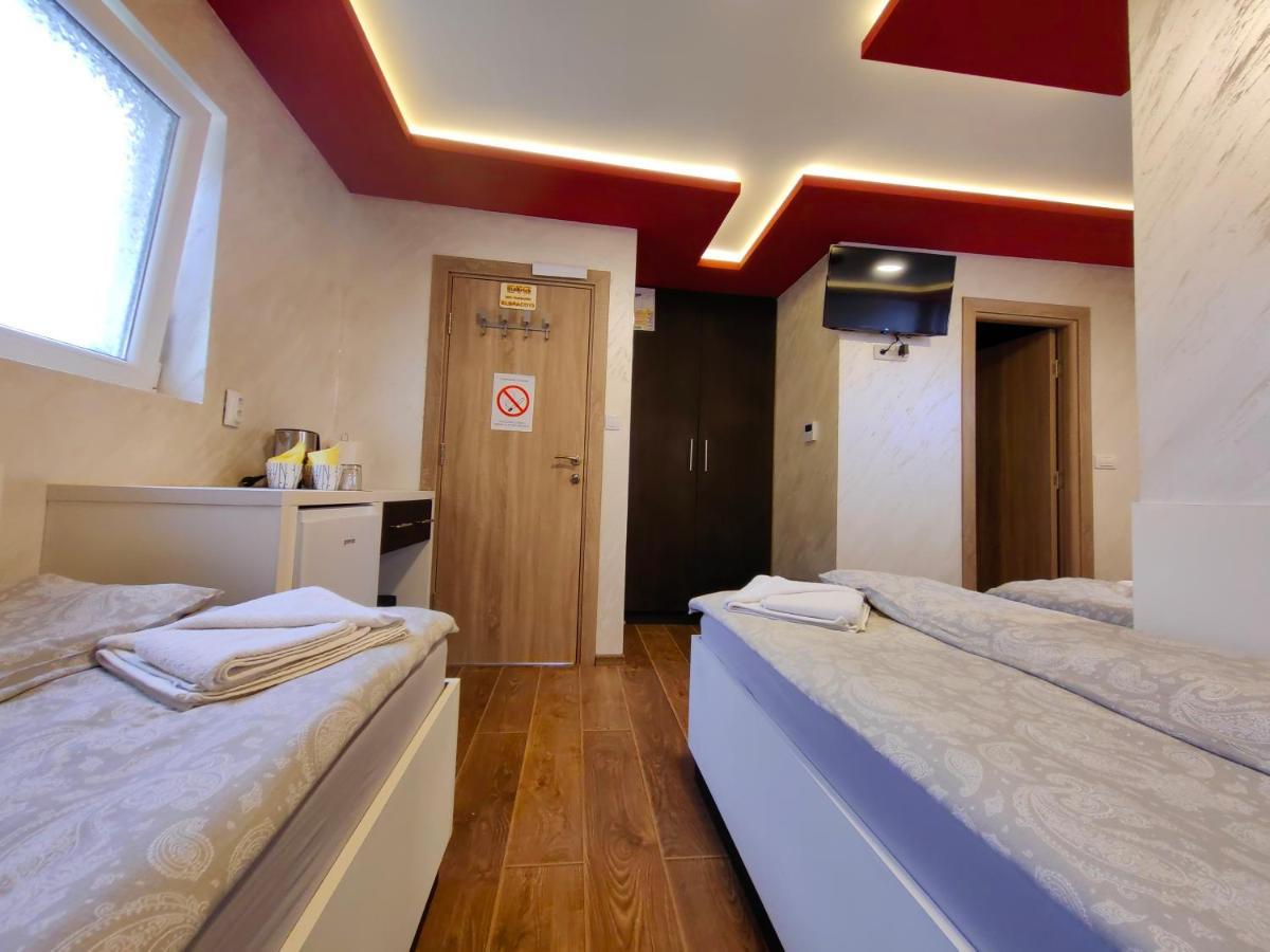 Hotel Oldbrick Pub Sombor Exteriér fotografie